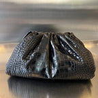 Classic Pouch 40cm Black Calfskin