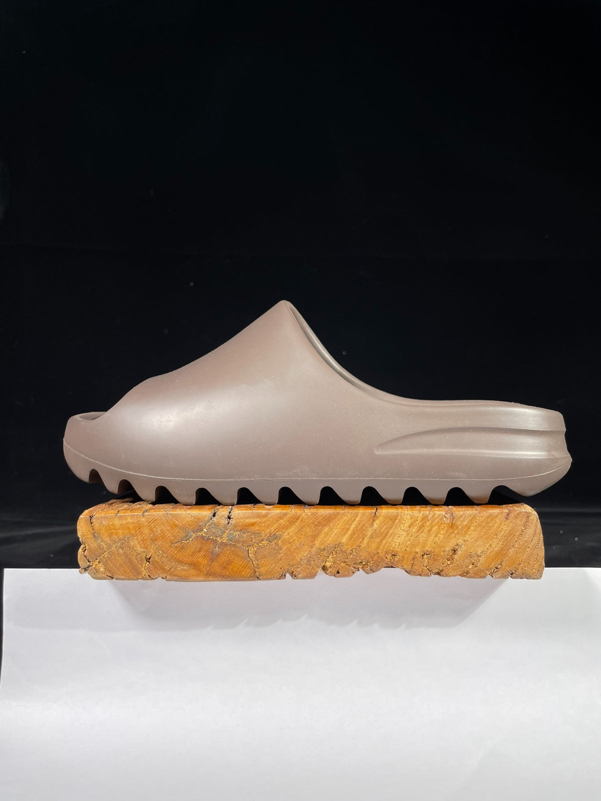 adidas YEEZY Slide "Soot"