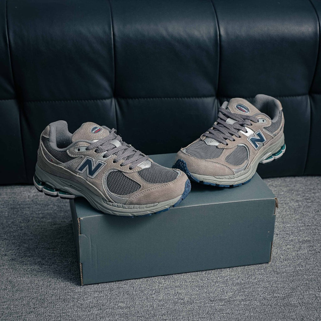 New Balance 2002R "Grey / Mallard Blue"