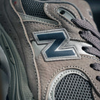New Balance 2002R "Grey / Mallard Blue"