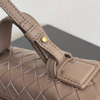 BANG BANG 22 VANITY CASE IN LIMESTONE CALFSKIN