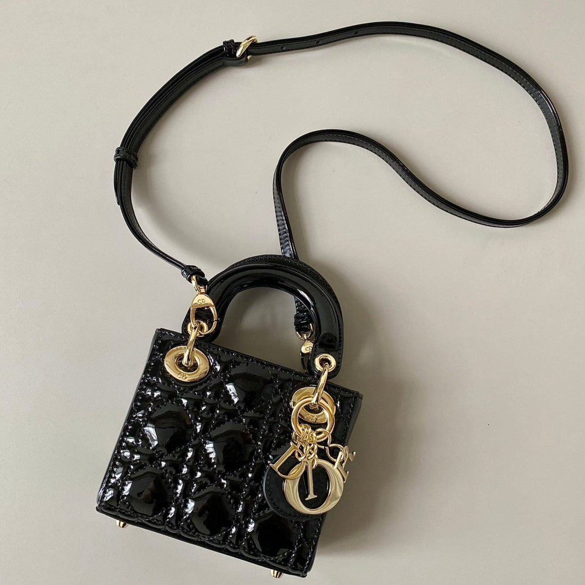 micro lady 12 black patent caslfskin