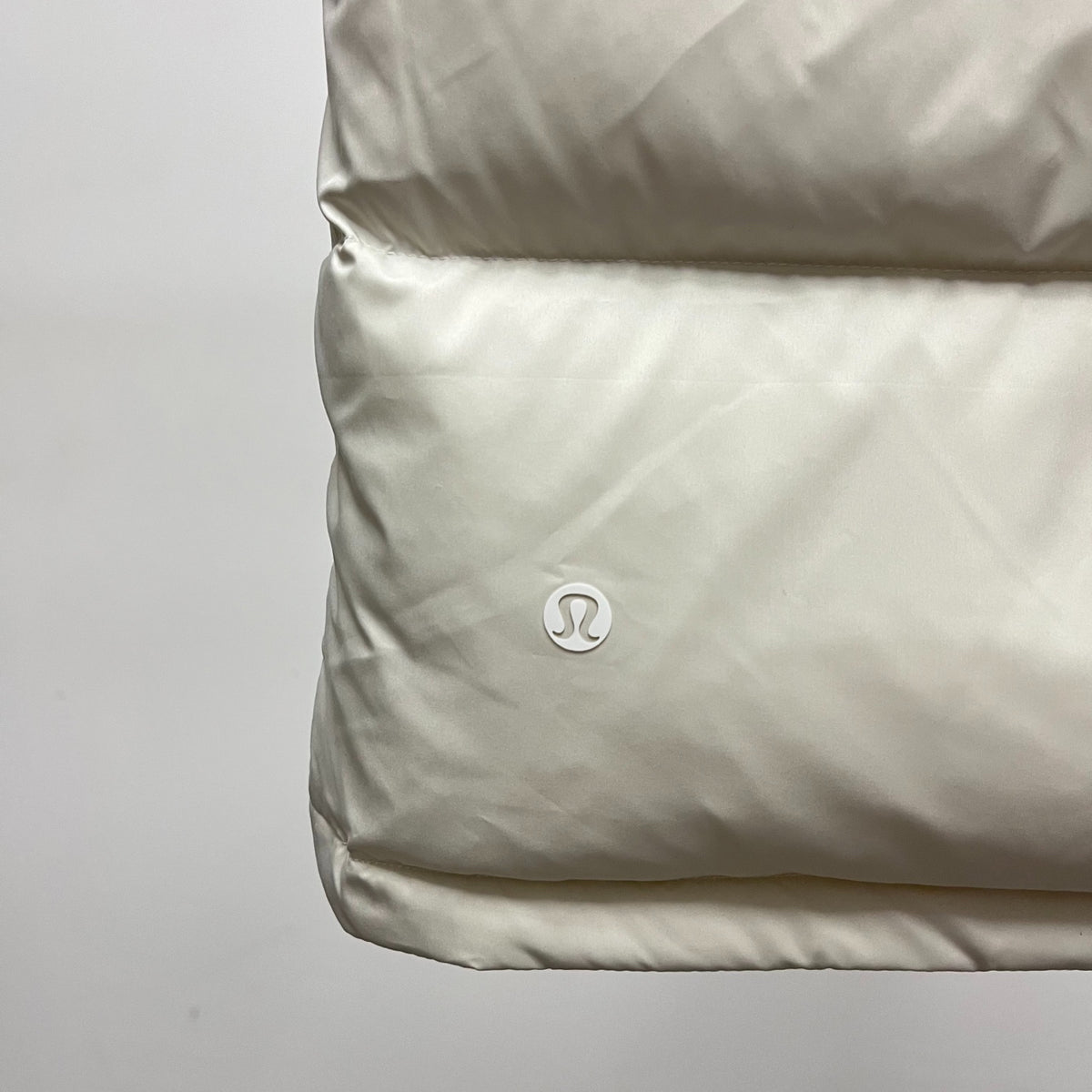lululemon Women's Wunder Puff Water-Repellent Cropped Down Vest in White