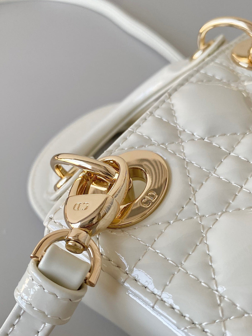 micro lady 12 white patent calfskin