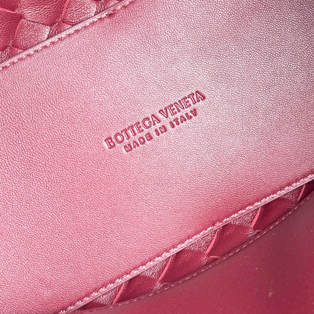 bv medium andiamo 32 burgundy lambskin