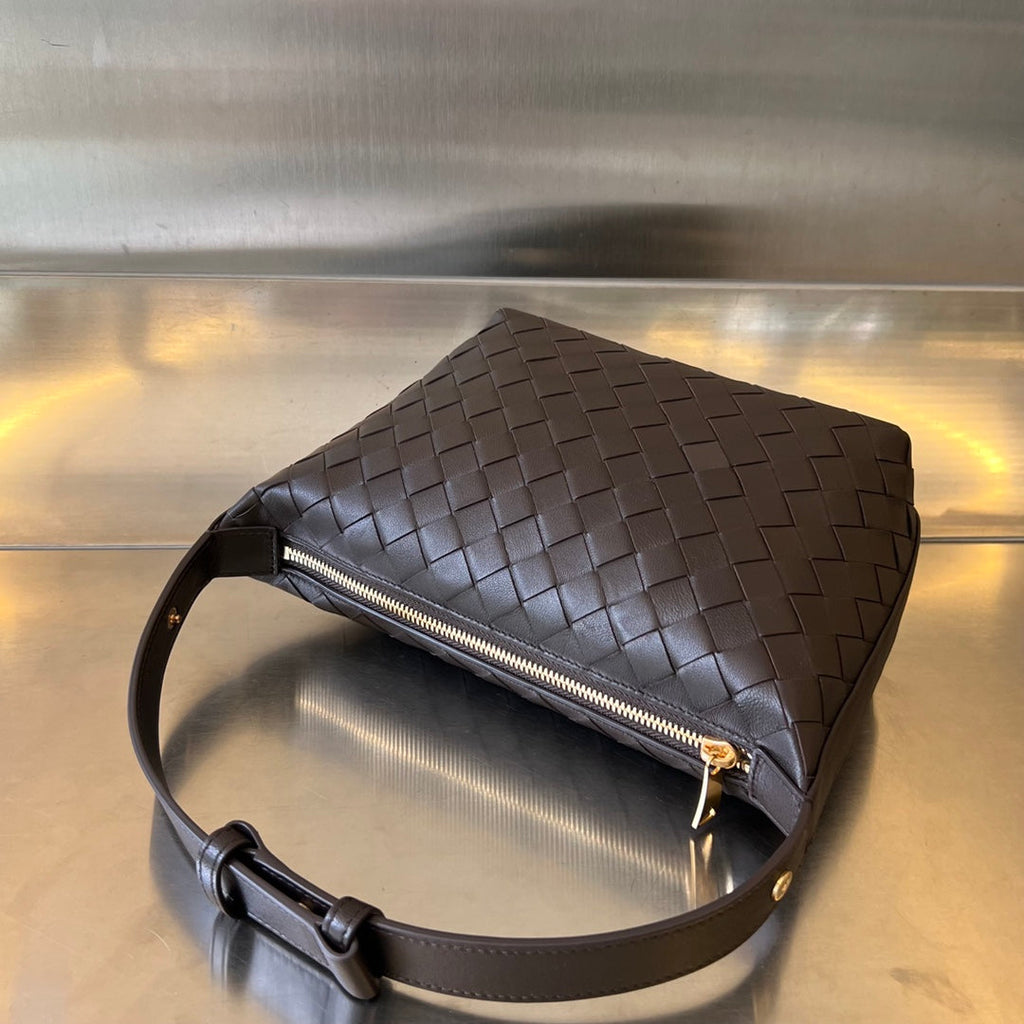 WALLACE 22 BAG CHOCOLATE CALFSKIN