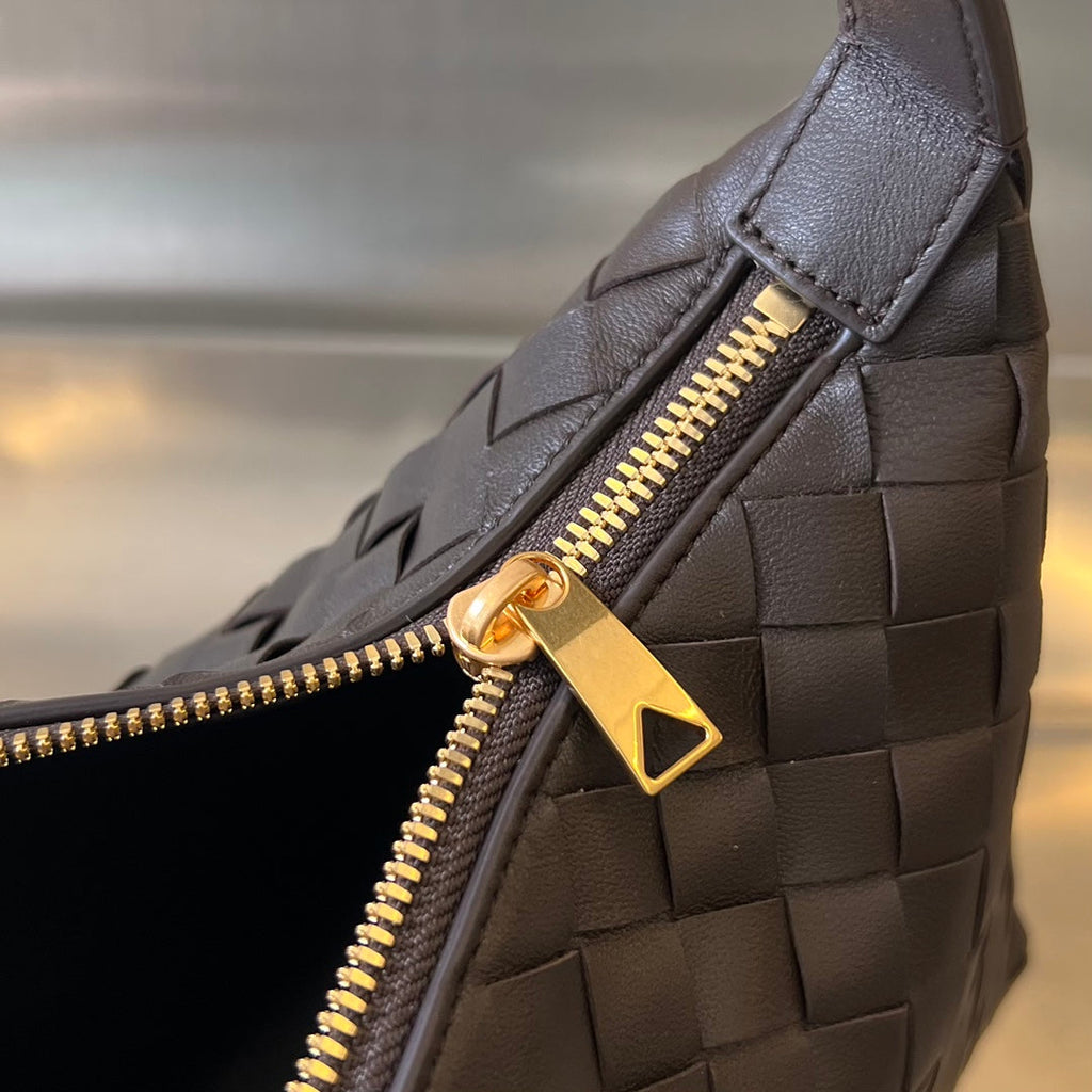 WALLACE 22 BAG CHOCOLATE CALFSKIN