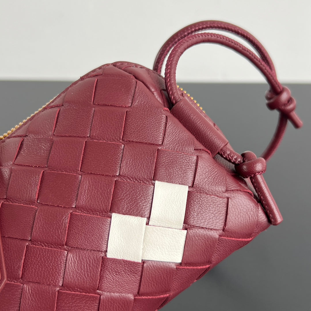 BV Concert Pouch 18.5cm Dark Red Lambskin