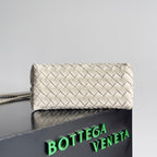 BV Small Andiamo 25 In Cream Lambskin Ghw 249677
