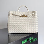 BV Medium Andiamo 32 In Cream Lambskin Ghw 209094