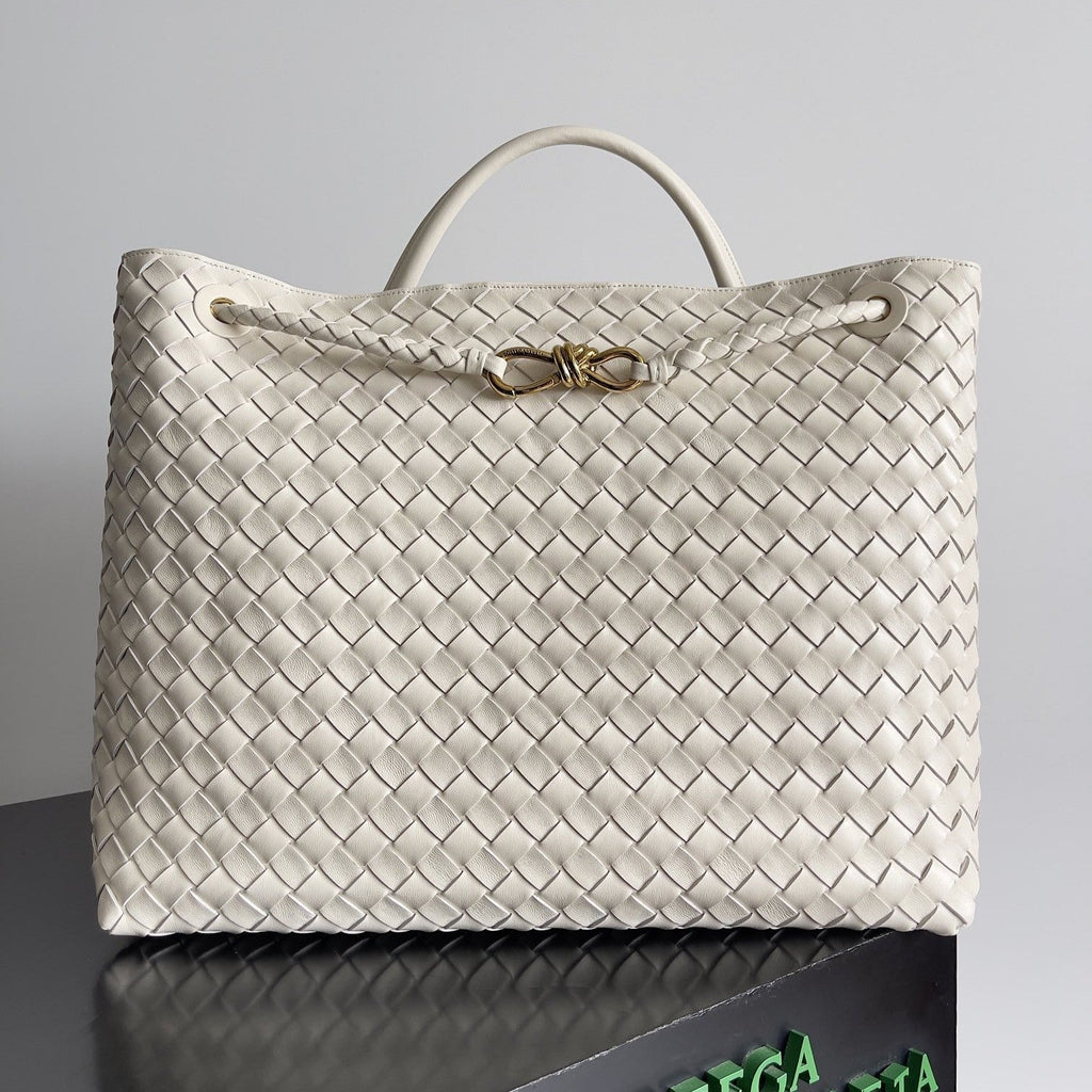 BV Large Andiamo 45 In Cream Lambskin Ghw 209096