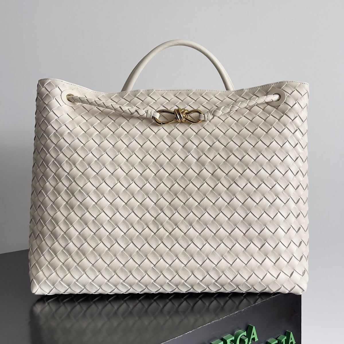 BV Large Andiamo 45 In Cream Lambskin Ghw 209096