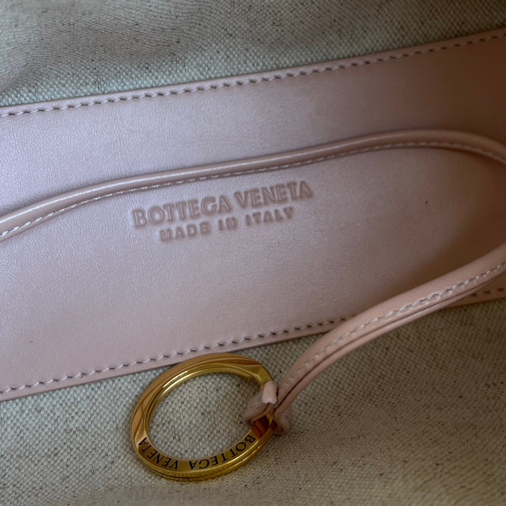 BV Loop Top Handle 19cm Pastel Pink Lambskin
