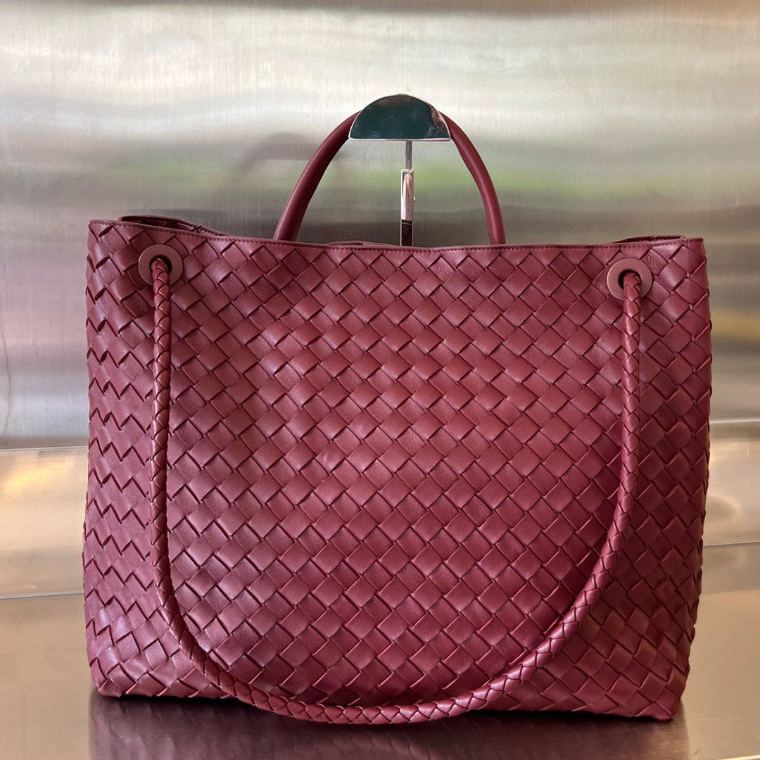 BV LARGE ANDIAMO 45CM DARK RED LAMBSKIN
