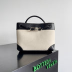 BV Small Andiamo 25 In Beige Canvas Black Calfskin 209015