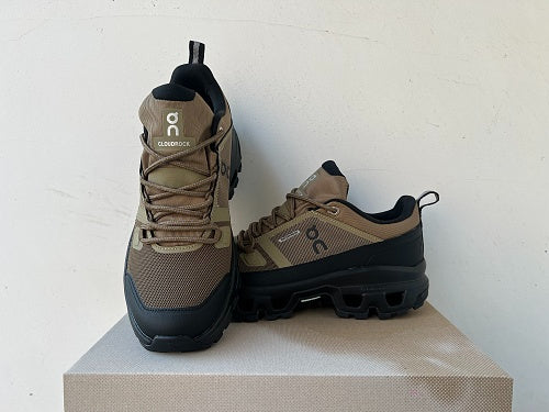 On Cloudrock Low Waterproof Hunter/Black