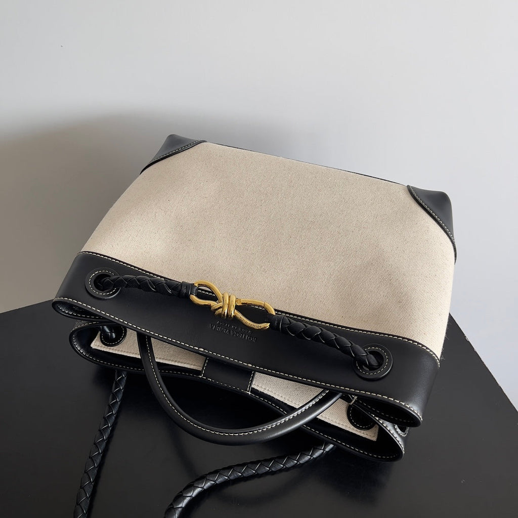 BV Medium Andiamo 32 In Beige Canvas Black Calfskin 209020