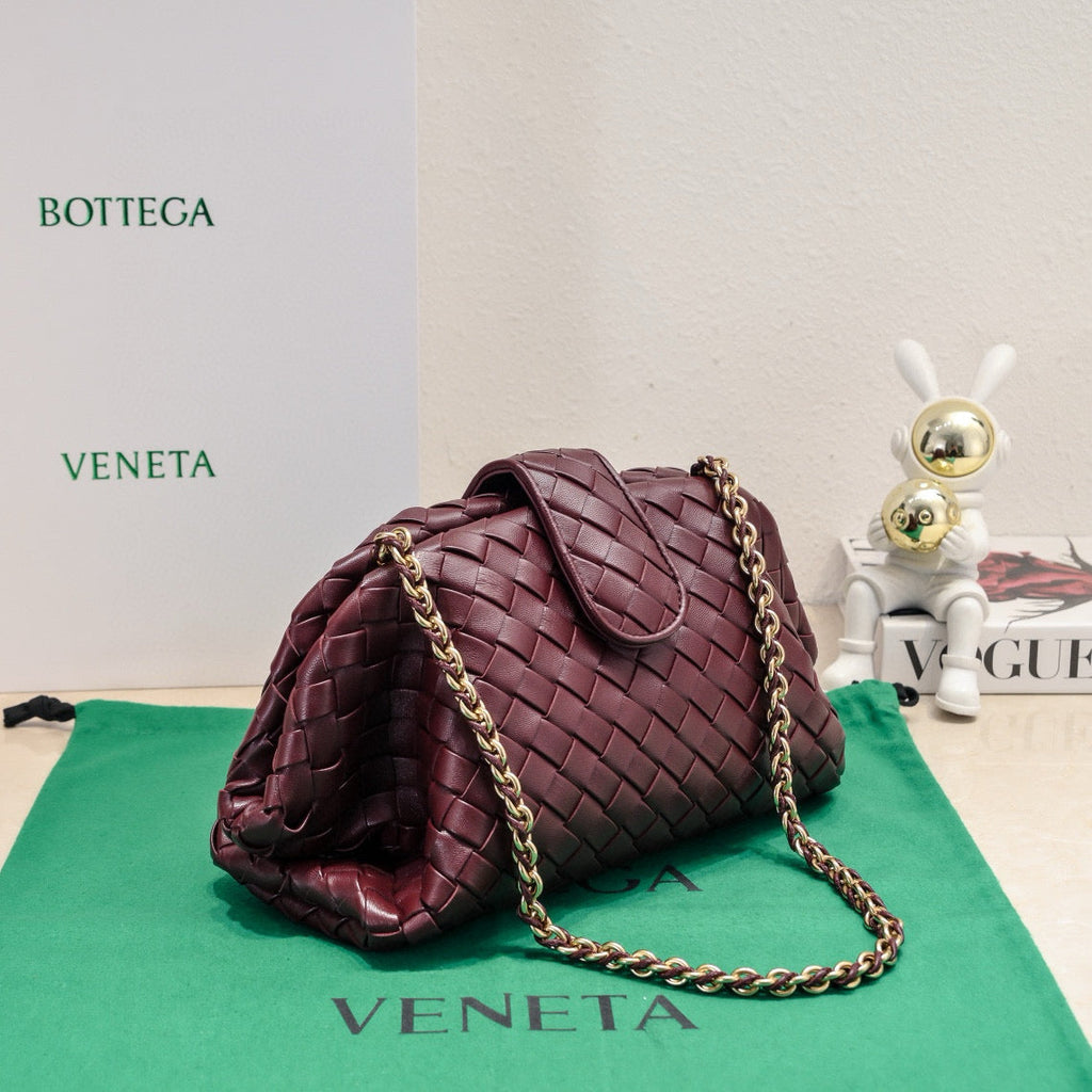 BV Small Intrecciato Clutch Barolo Leather