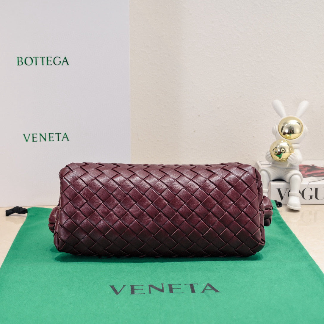 BV Small Intrecciato Clutch Barolo Leather