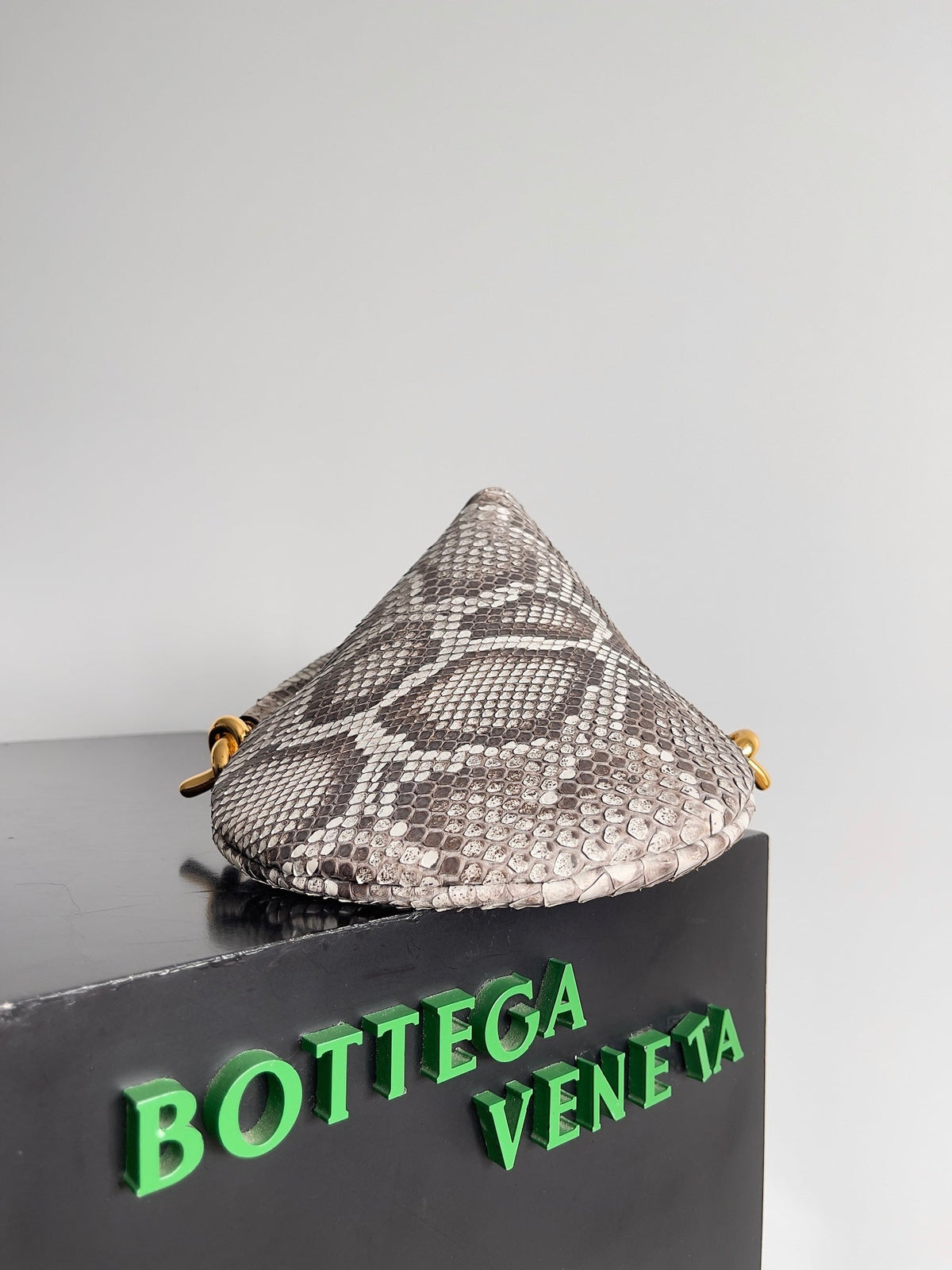 BV Small Solstice Bag 26cm In Python Leather 209325