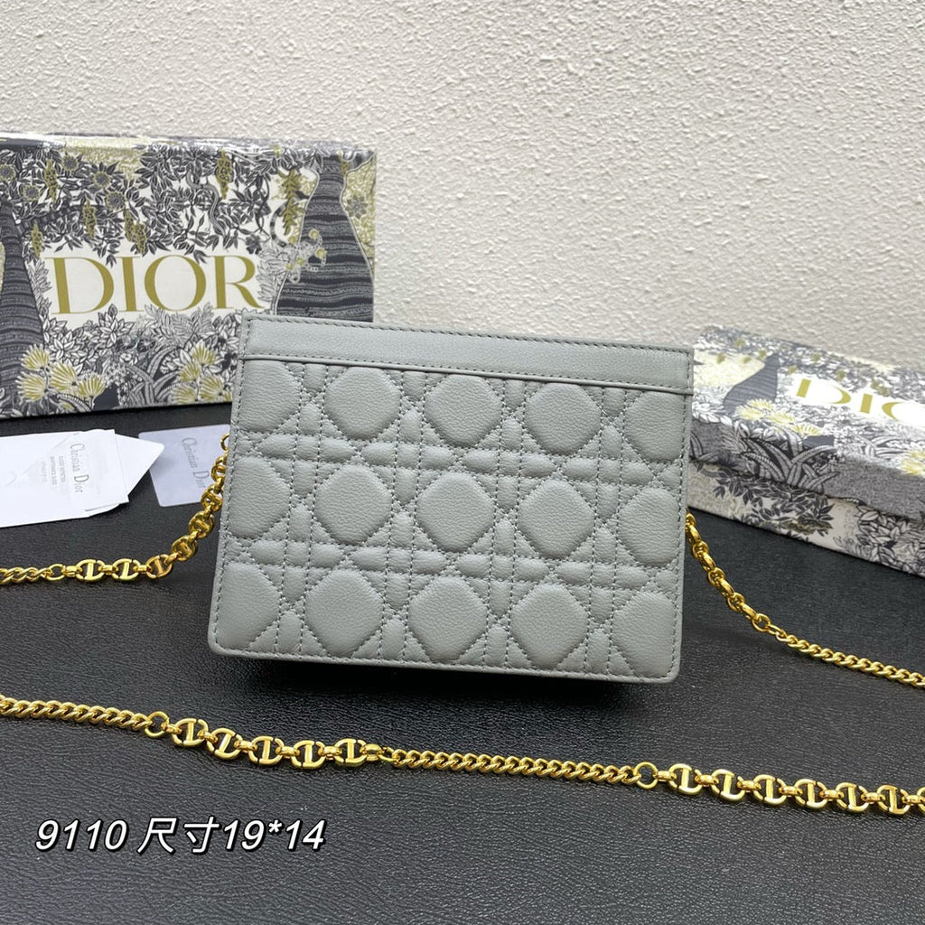 CARO POUCH 19 BAG IN GREY CALFSKIN
