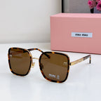 LOGO SQUARE SUNGLASSES 𝘚𝘔𝘜08𝘚 IN METAL