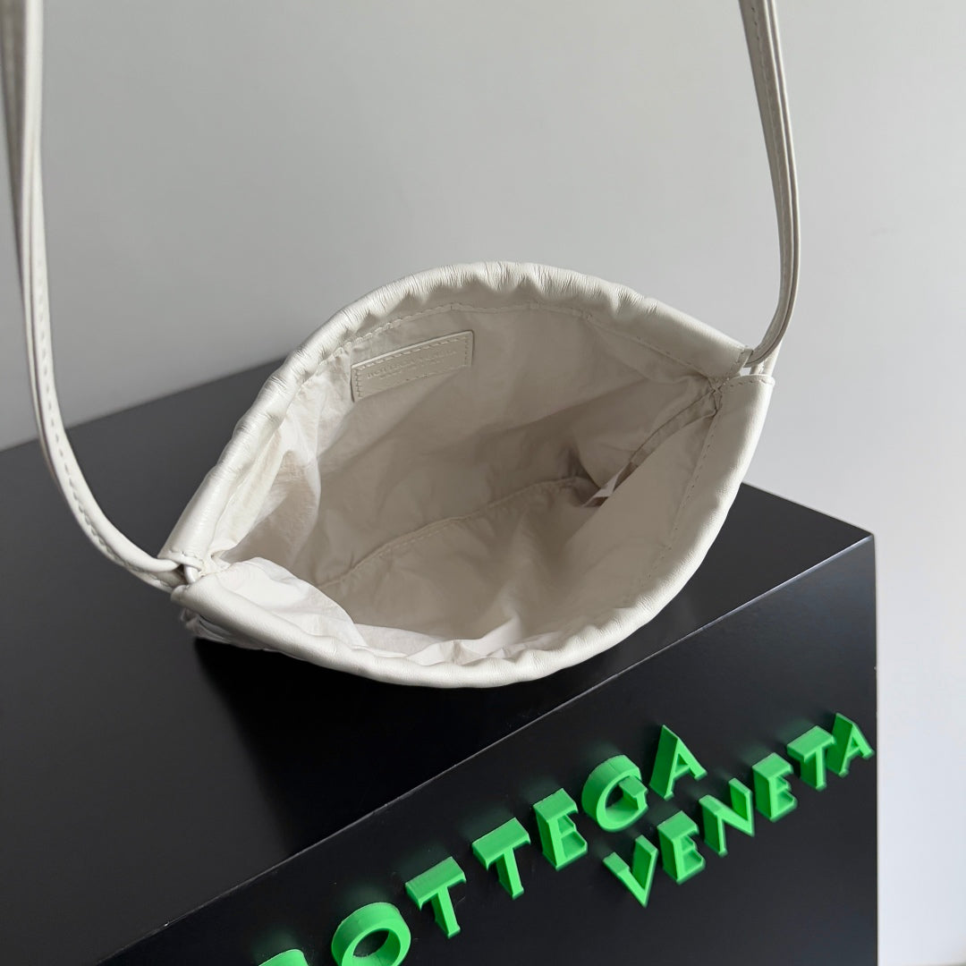 BV Small Dustbag 21cm White Intrecciato Calfskin Leather