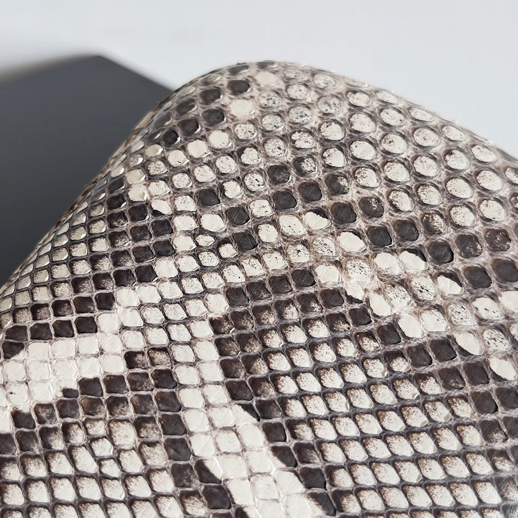 BV Knot Clutch 20 in Python Leather 209321