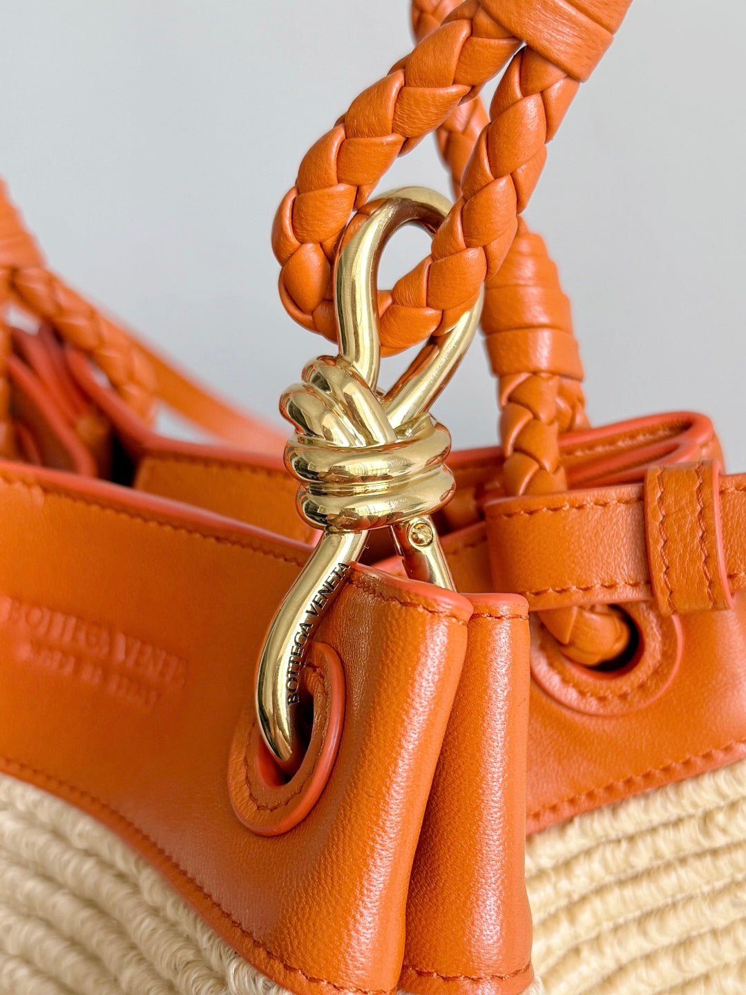 BV Small Parachute 20cm Burned Orange Raffia & Leather GHW