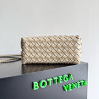 BV Small Andiamo Chain 25cm Beige Lambskin Gold Hardware