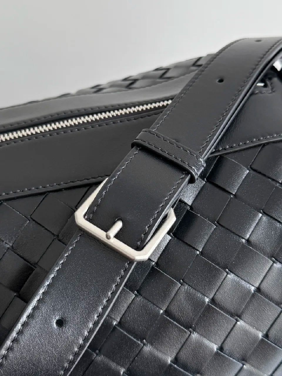 BV 25s Replica Bottega Veneta Duffel Bag Black Intrecciato leather