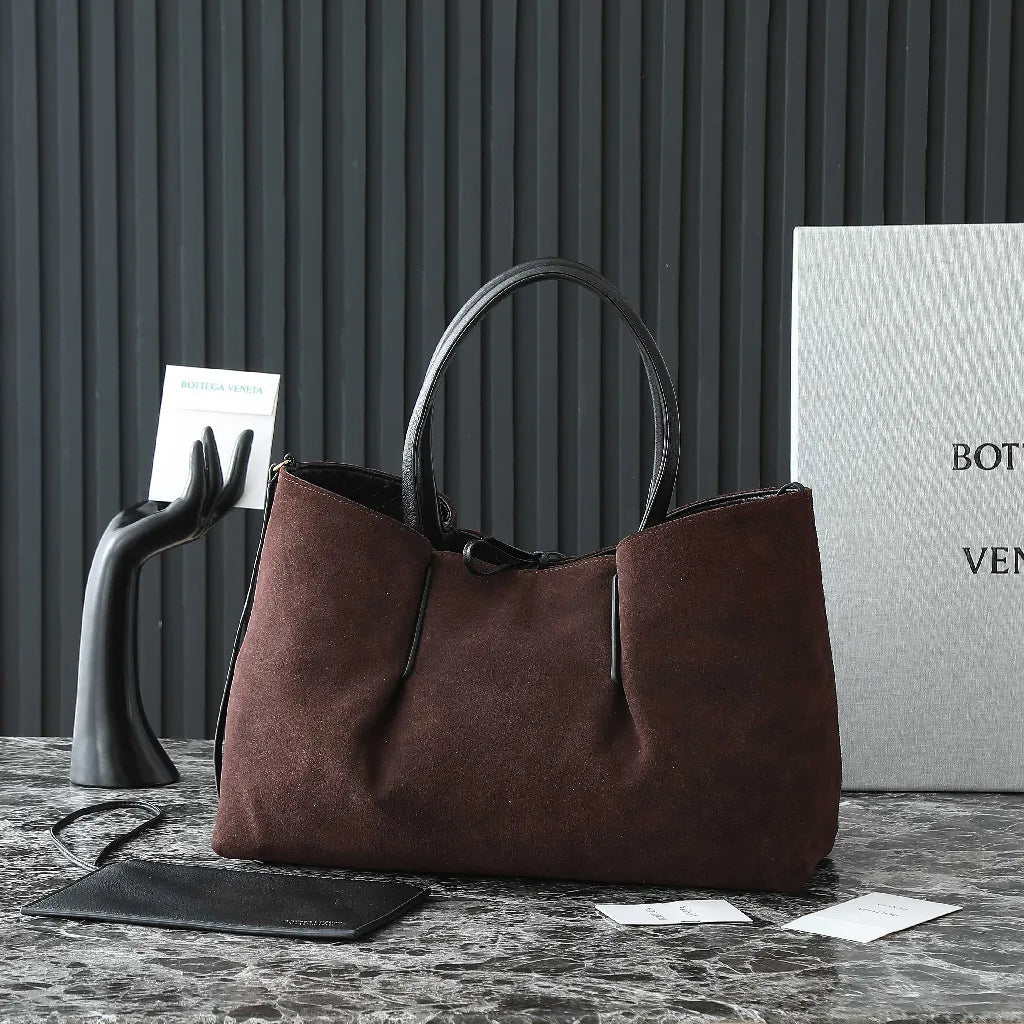 BV Pinacoteca Bag 43cm Black Intrecciato Calfskin & Suede