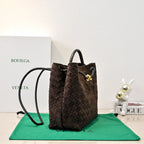 BV Tasche Andiamo 32cm Chocolate Lambskin Suede Ghw