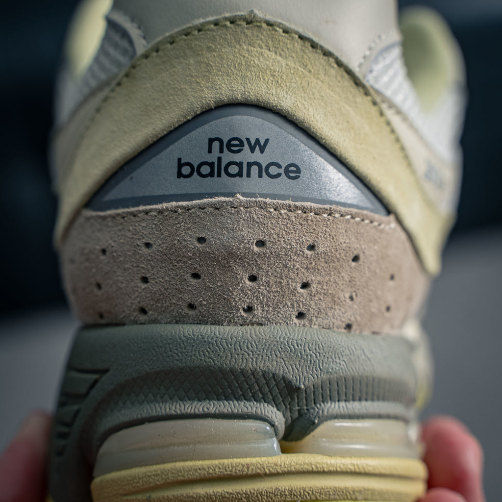 AURALEE x New Balance 2002R "White / Sand Beige"