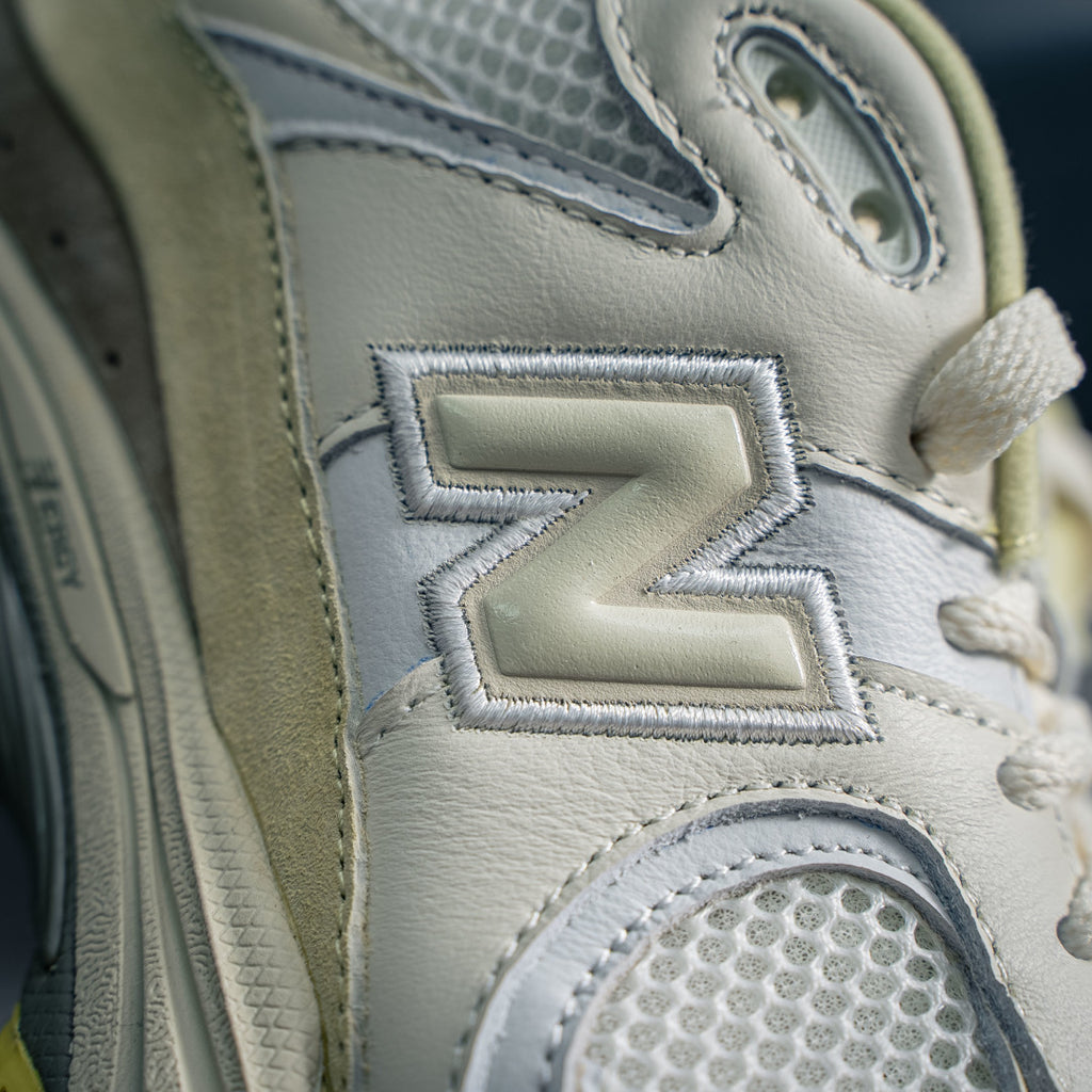AURALEE x New Balance 2002R "White / Sand Beige"