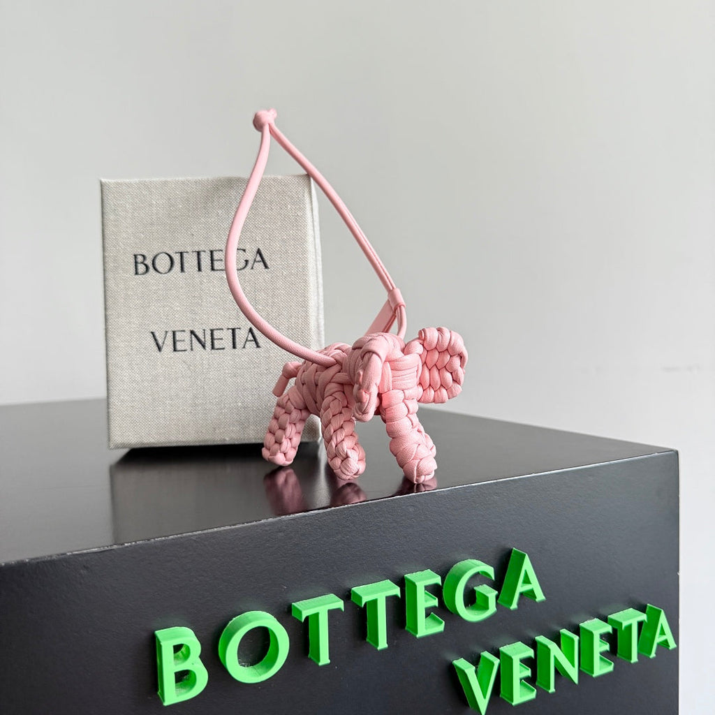 BV 25 Elephant Charm Pink leather