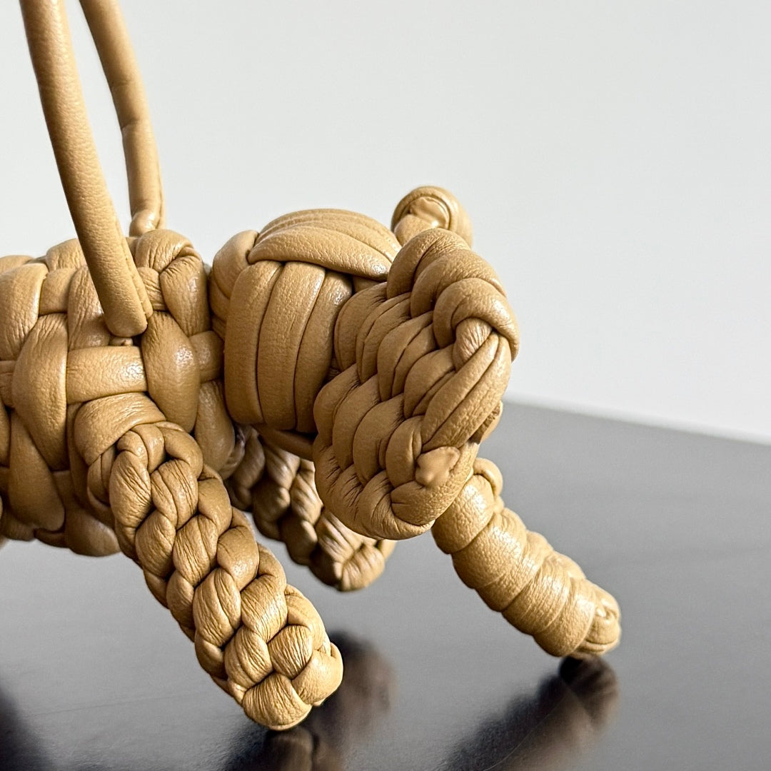 BV 25 Elephant Charm Beige leather