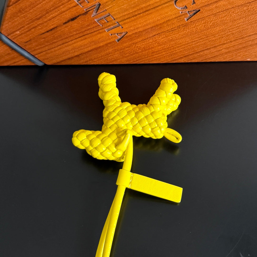 BV 25 Puppy Charm Yellow leather