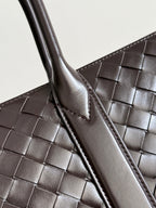 BV 25 Zipped North-South Tote 33.5cm Fondant Intrecciato Leather