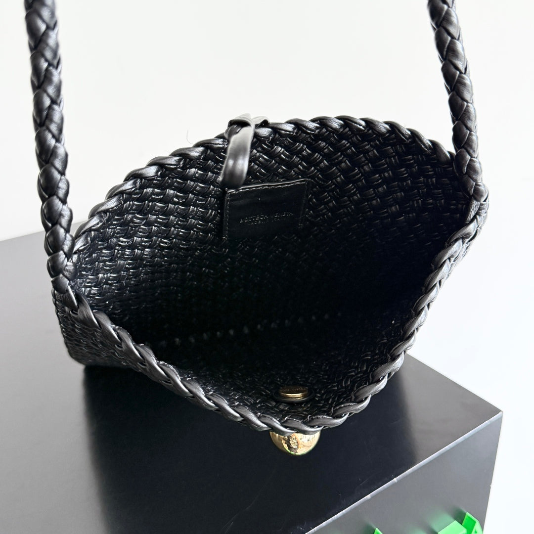BV Tosca Bag 17cm Black Intrecciato Leather GHW