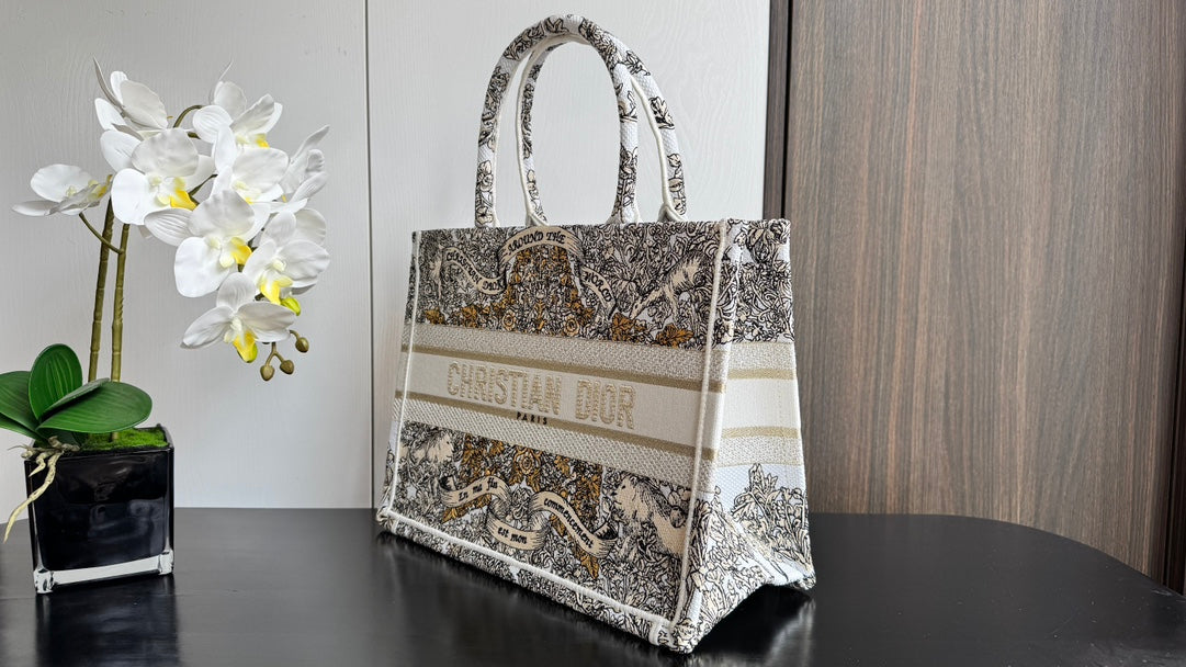 CD Book Tote 36.5 Beige White Canvas Around The World