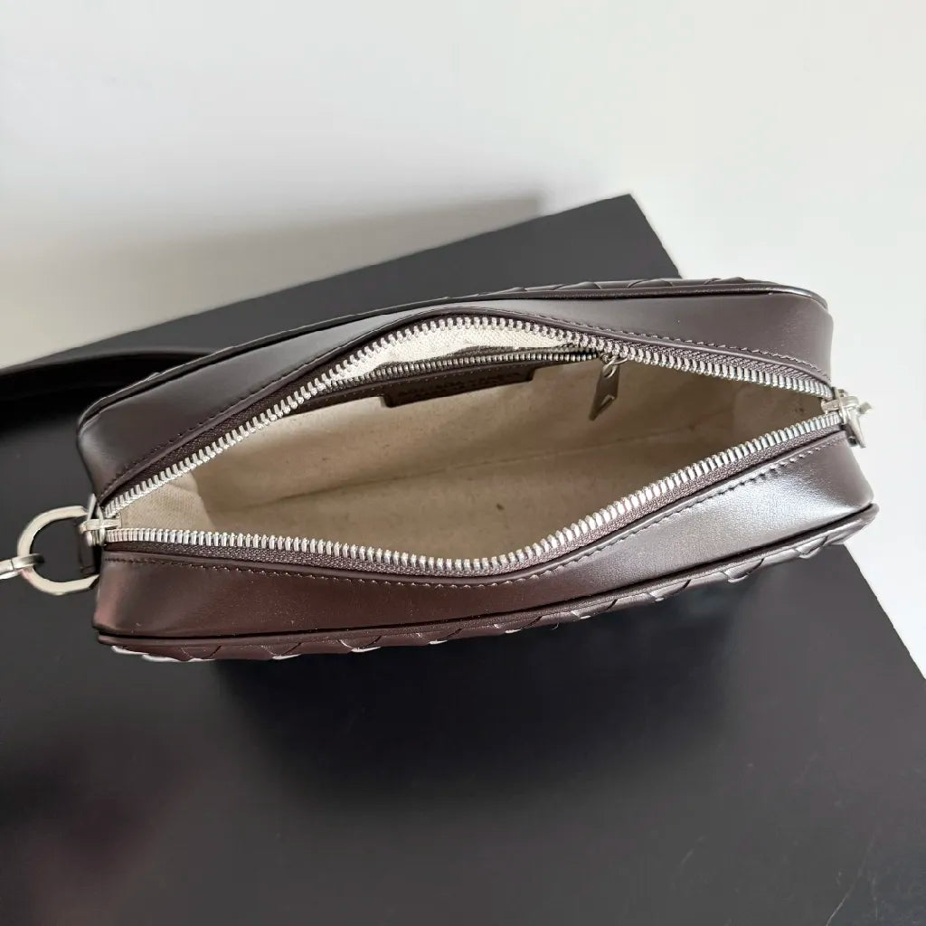 BV 25 Small Intrecciato Camera Bag 24.5cm Deep Brown Cowhide HW