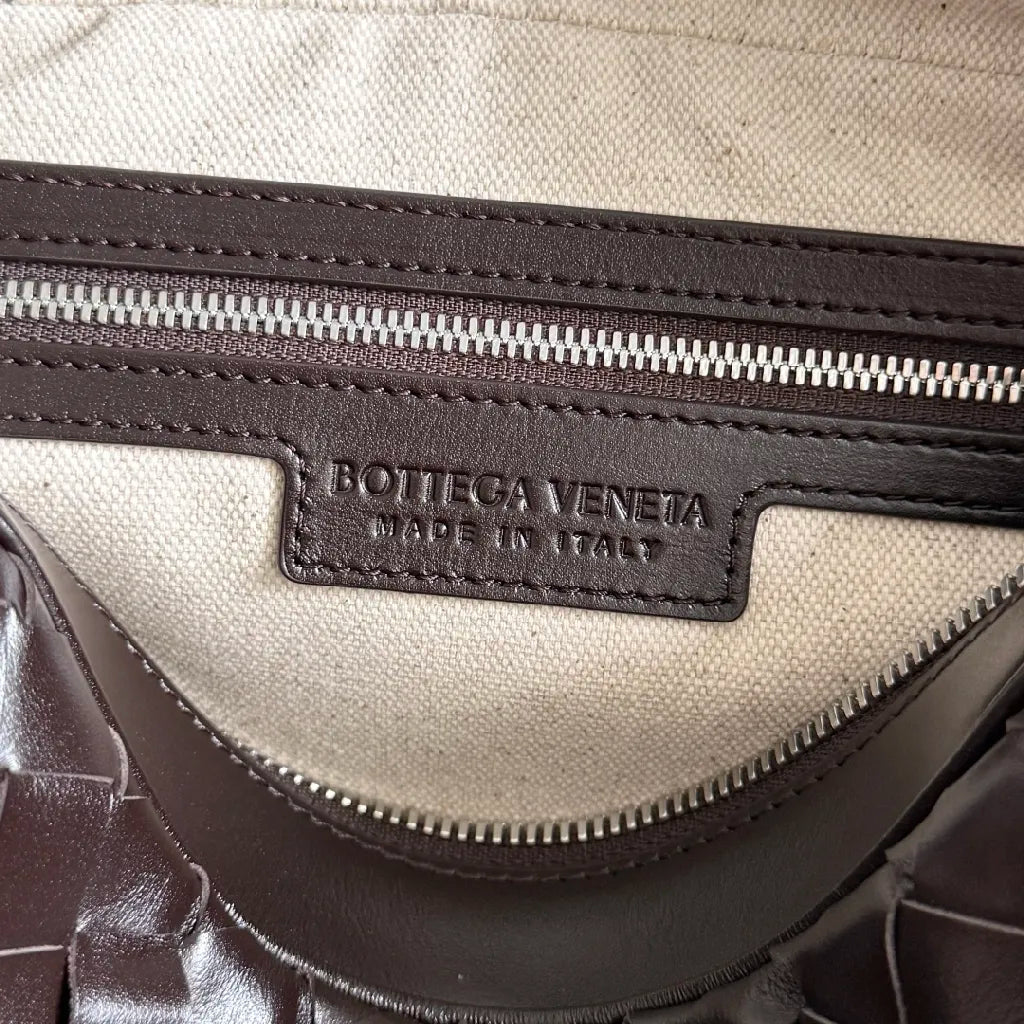 BV 25 Small Intrecciato Camera Bag 24.5cm Deep Brown Cowhide HW