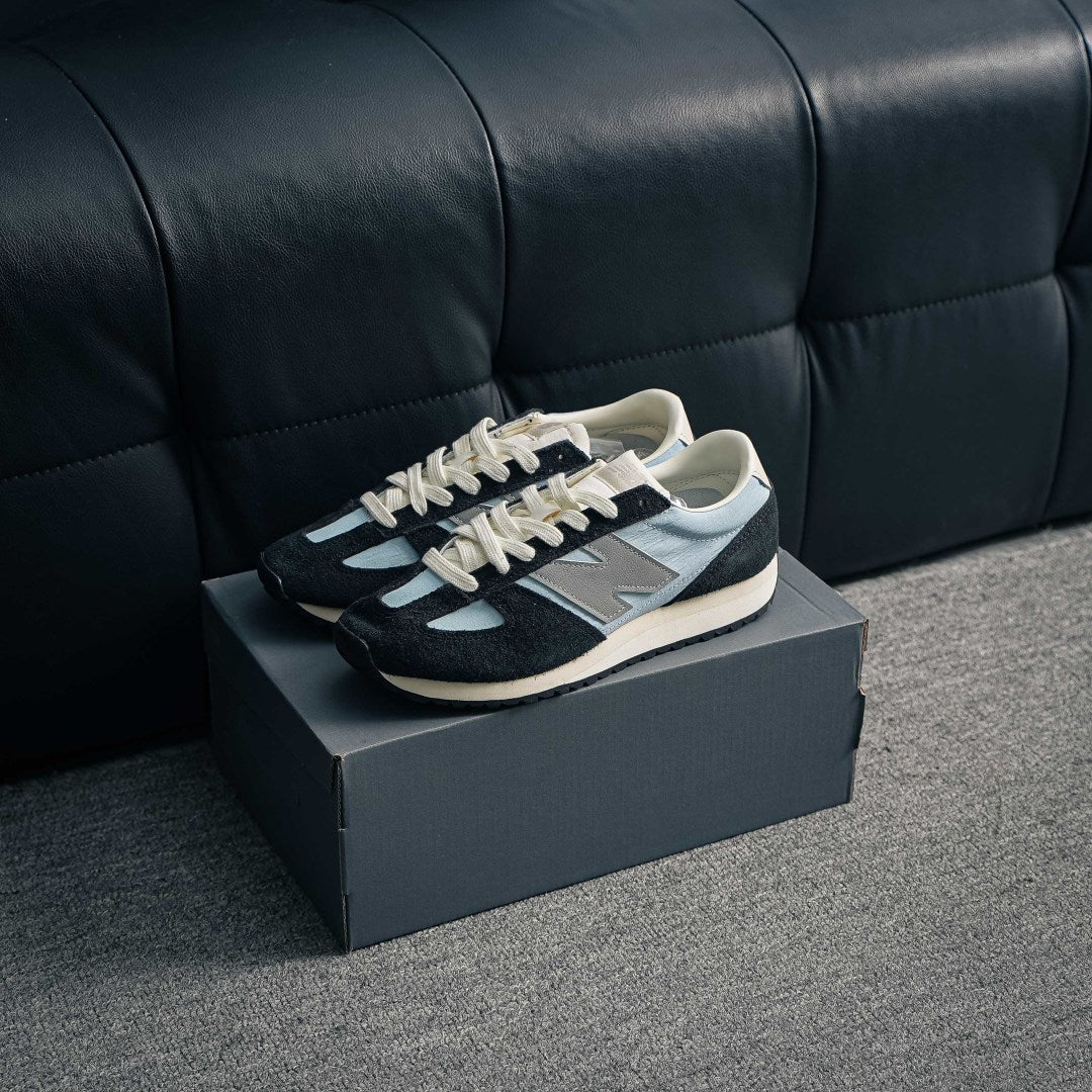 New Balance 471 "Light Chrome Blue / Black"