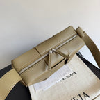 BV 25 Arco Camera Bag 28cm Algae Leather