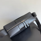 BV 25 Arco Camera Bag 28cm Black Leather