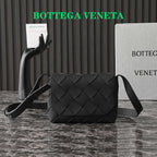 BV 25S DIAGO SHOULDER BAG 25.5 IN BLACK GRAIN COWHIDE