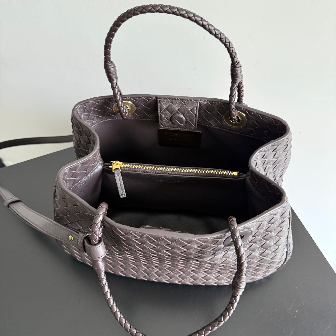 BV Basket Handbag 31cm Chocolote Intrecciato Leather