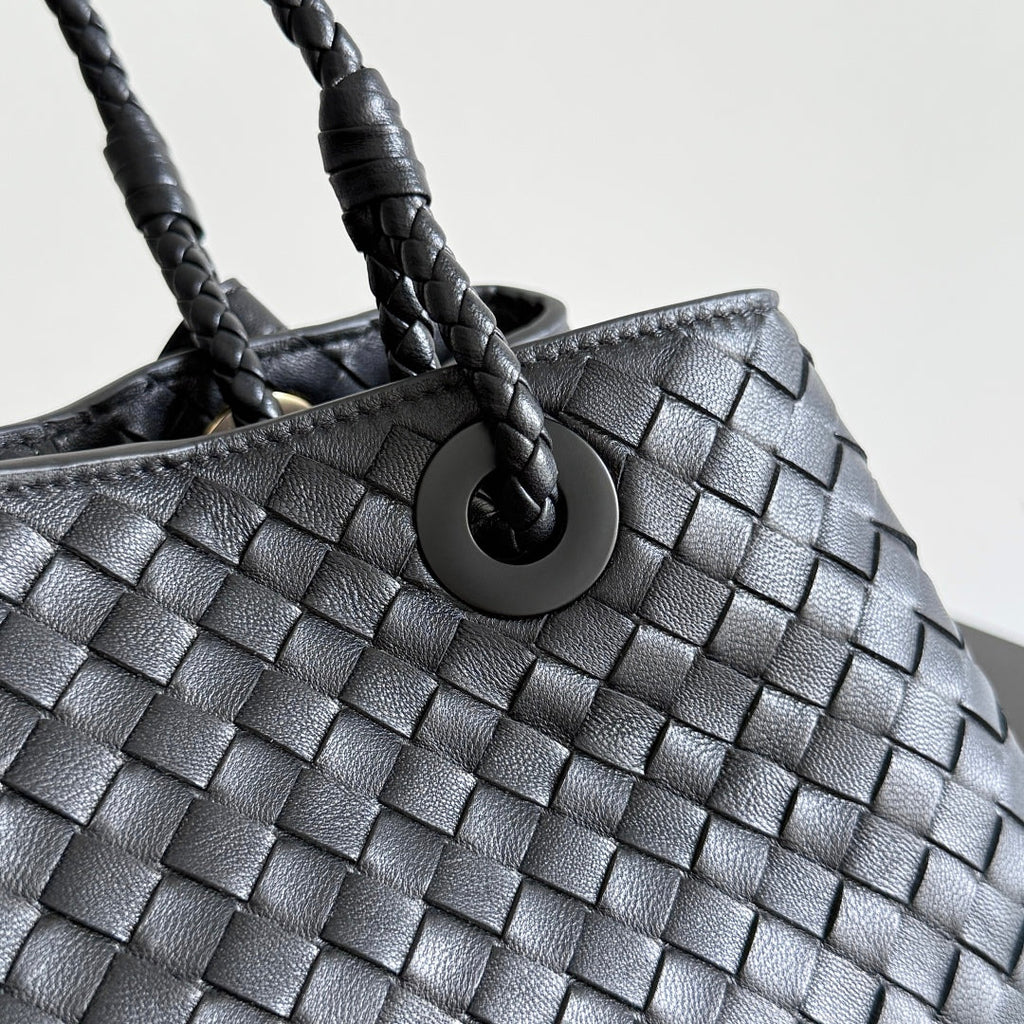 BV Basket Handbag 31cm Black Intrecciato Leather