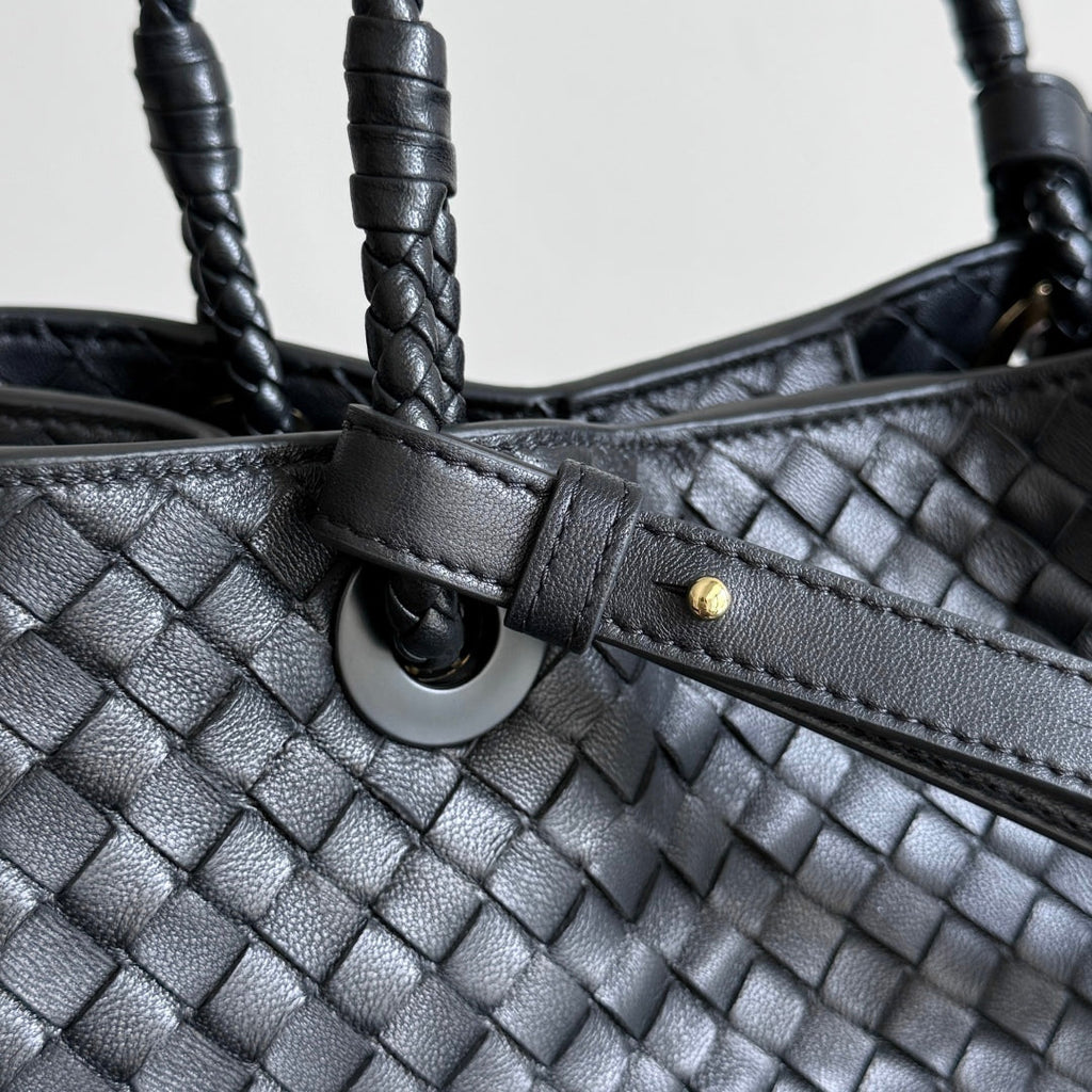 BV Basket Handbag 31cm Black Intrecciato Leather
